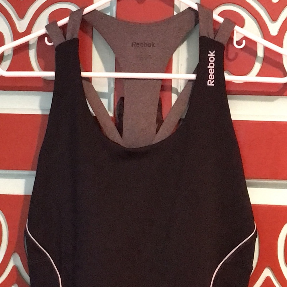 NWOT Reebok Running Tank Size L Black & Grey - Picture 2 of 10
